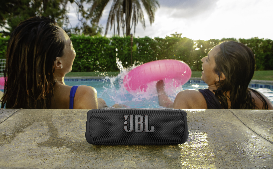 JBL Flip 6 IP67 er både vanntett og støvtett - Image