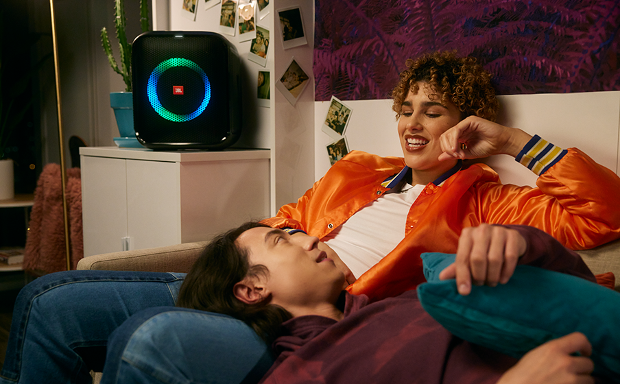 JBL Partybox Encore Essential 6 timers spilletid - Image