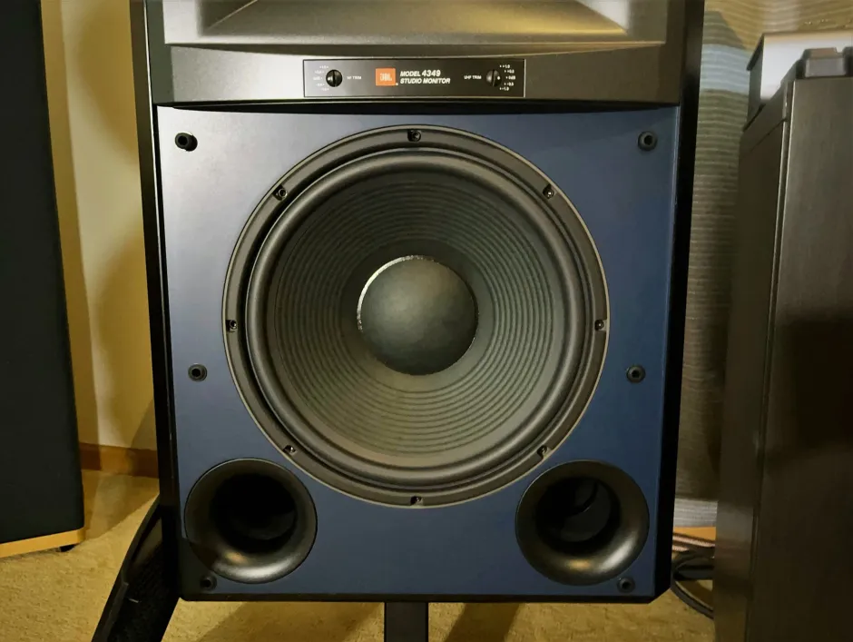 jbl1-2-940x707.jpg